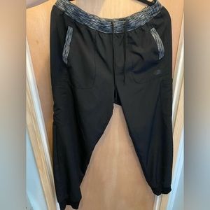 Women’s jogger scrub pants by dickies